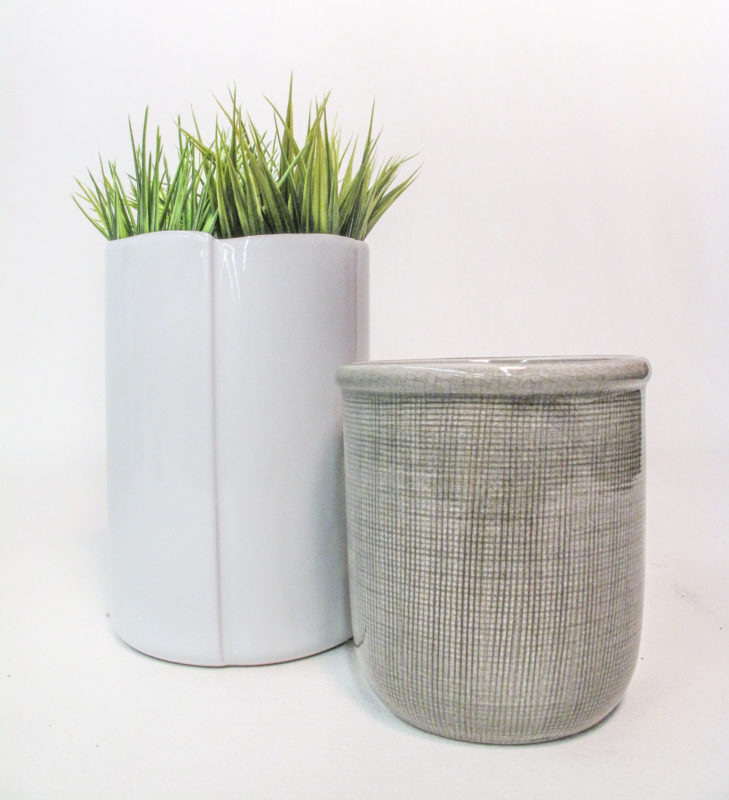 Glossy Overlapped Vase - Fluff Designs