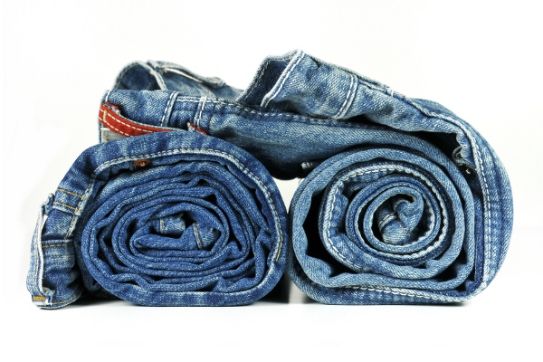 roll-clothes-packing